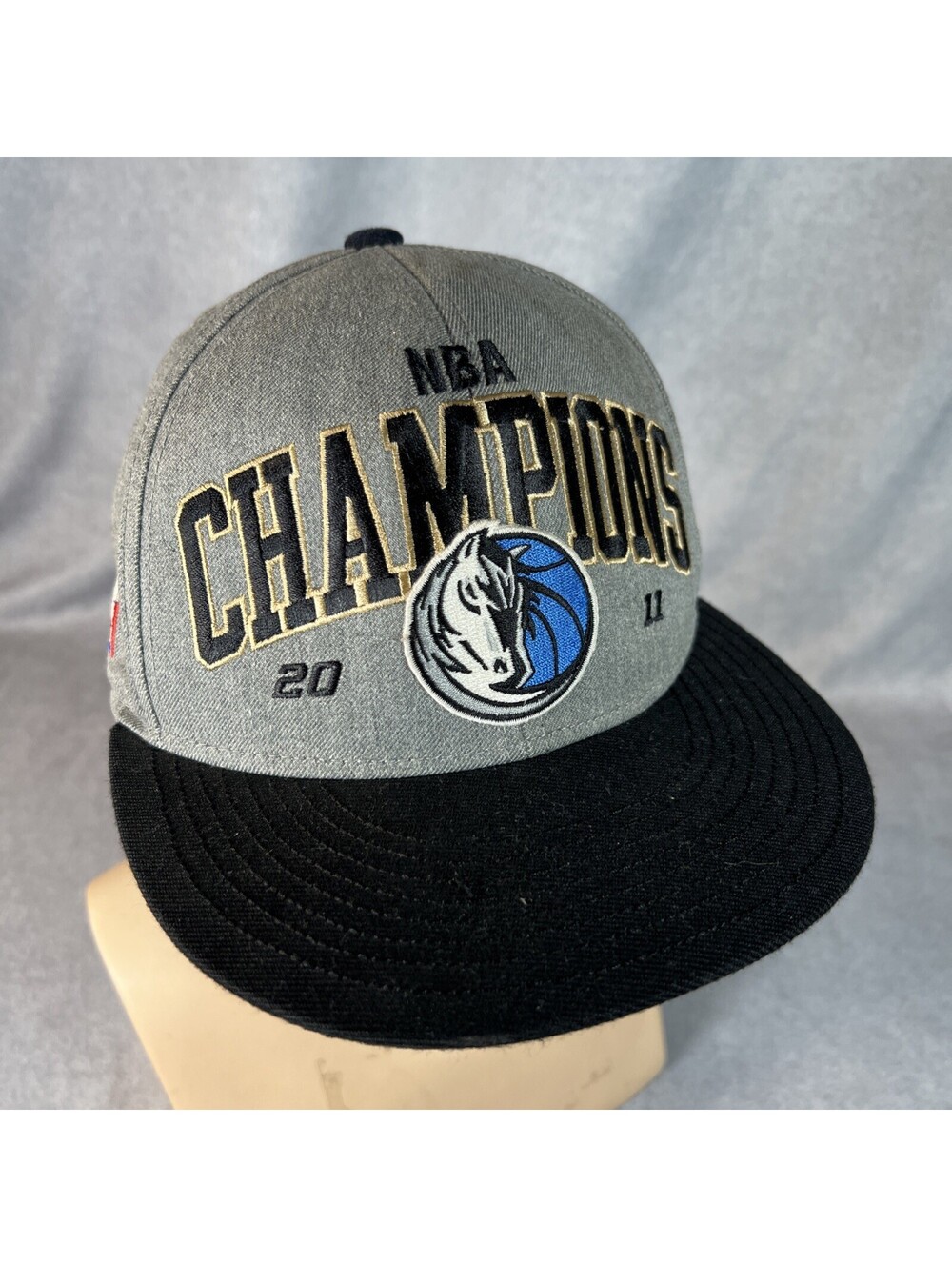 Dallas Mavericks NBA Champions 2011 Gray And Black Baseball Cap ADIDAS